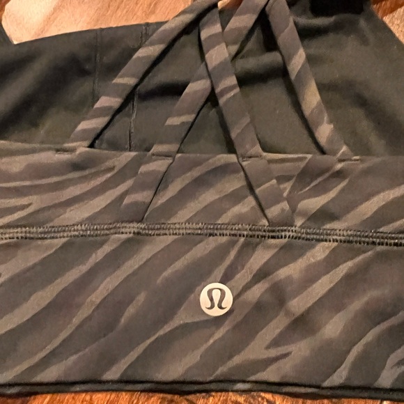Lululemon Energy Bra Long Line Size 6 - Picture 4 of 5